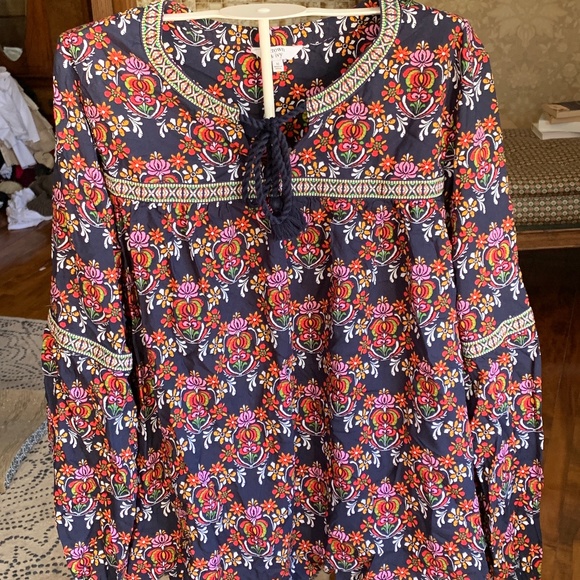 Crown‎ snd ivy balloon sleeve peasant blouse. Never worn - Picture 1 of 7